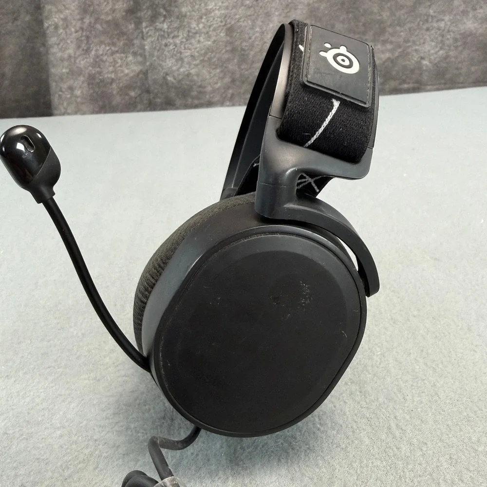 SteelSeries Arctis Nova 7 Wireless Gaming Headset Black Multi-Platform Bluetooth